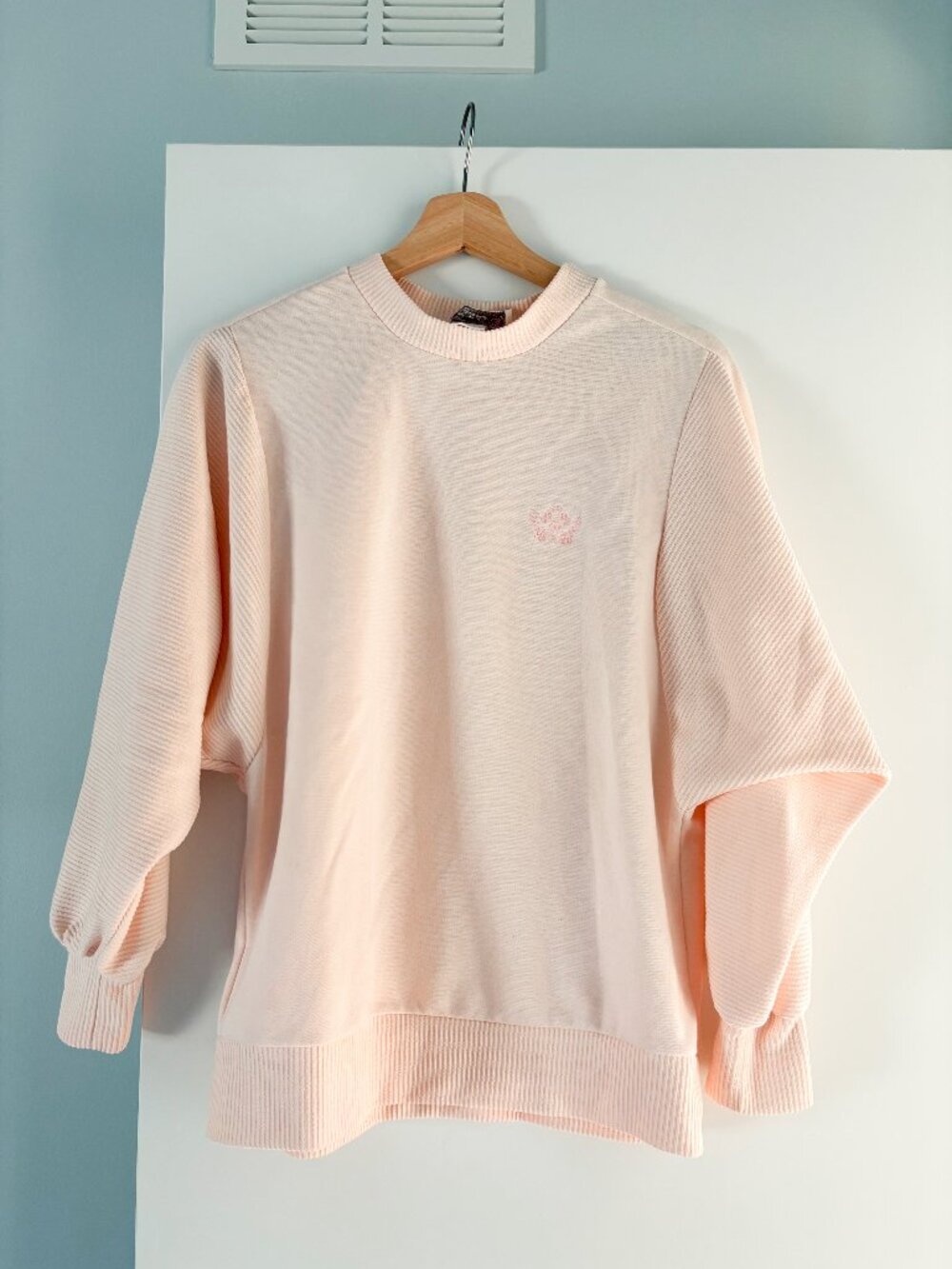 Vintage baby pink pastel sweatshirt - 90s cut